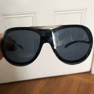 Chanel Aviator sunglasses black with silver